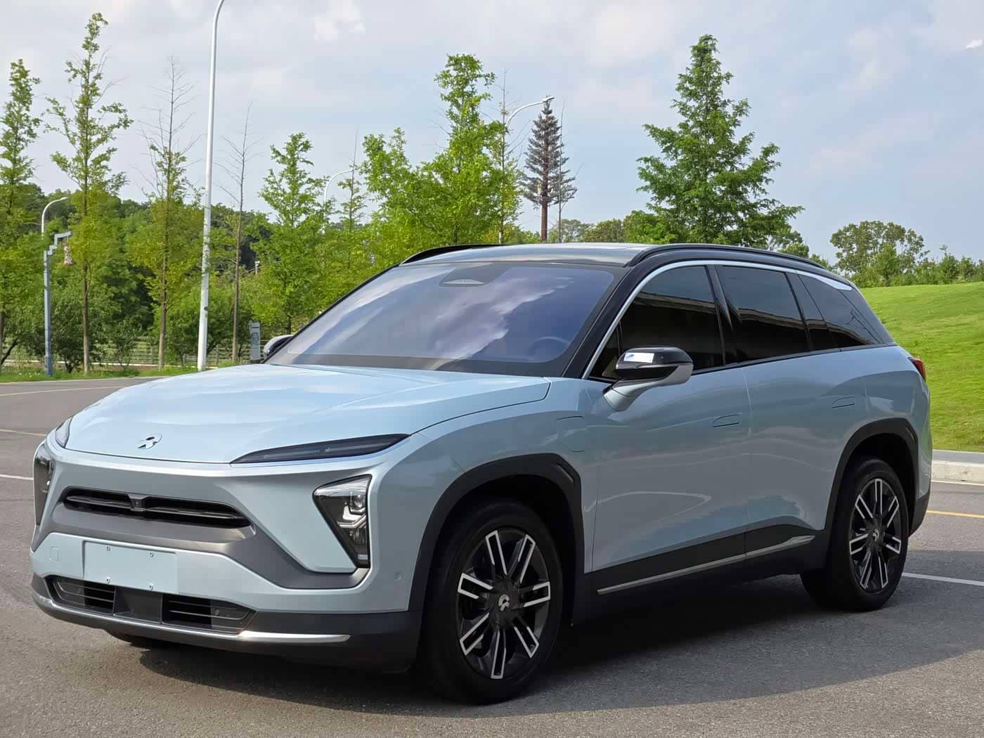 NIO ES6