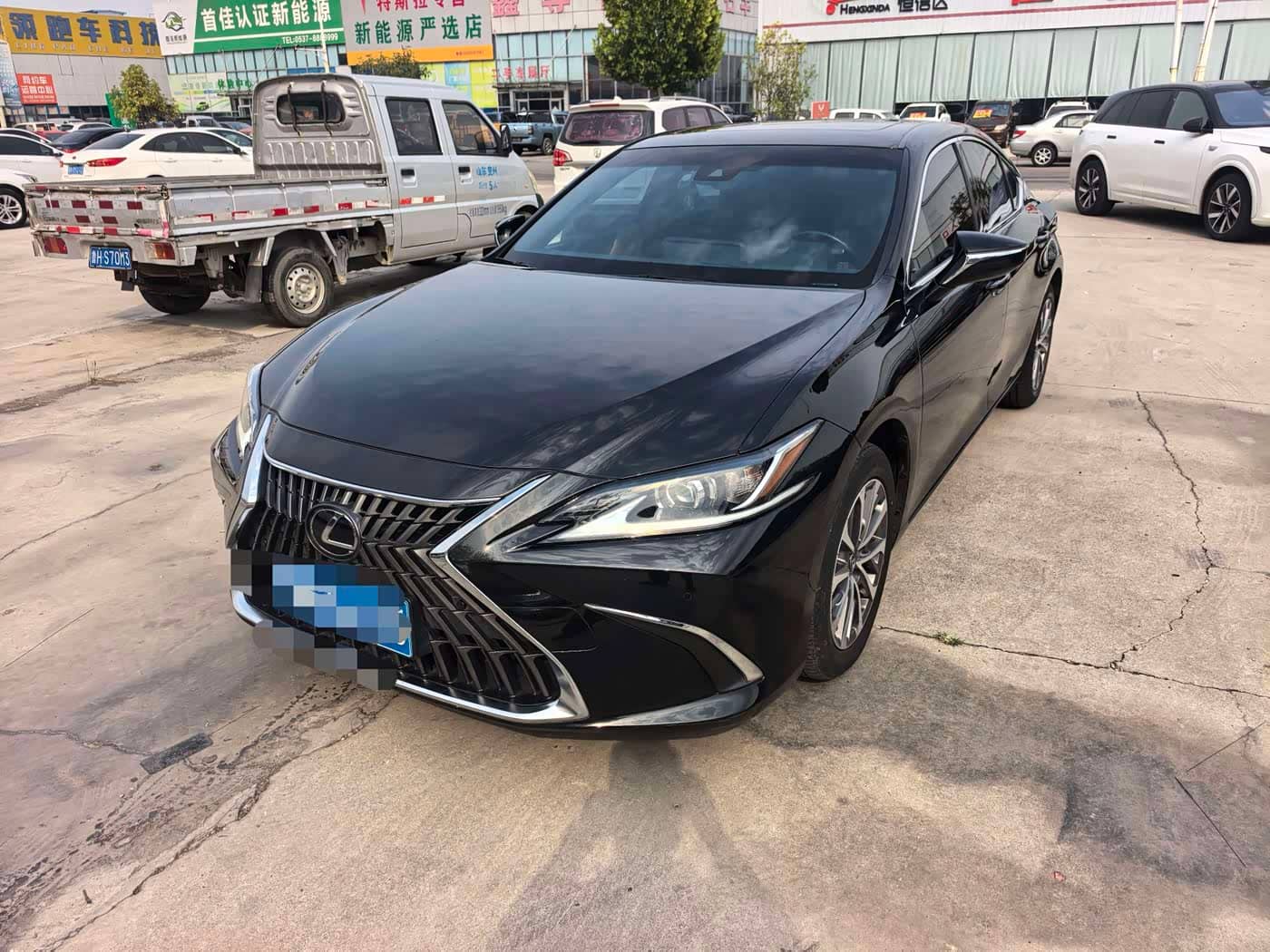 Lexus ES