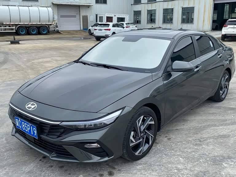 Hyundai Elantra