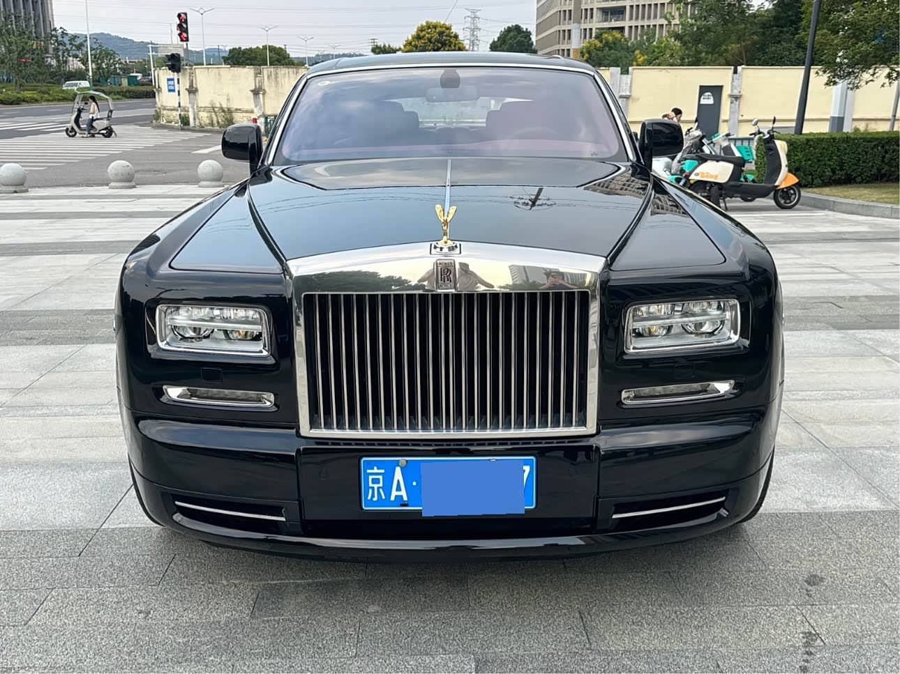 Rolls-Royce Phantom
