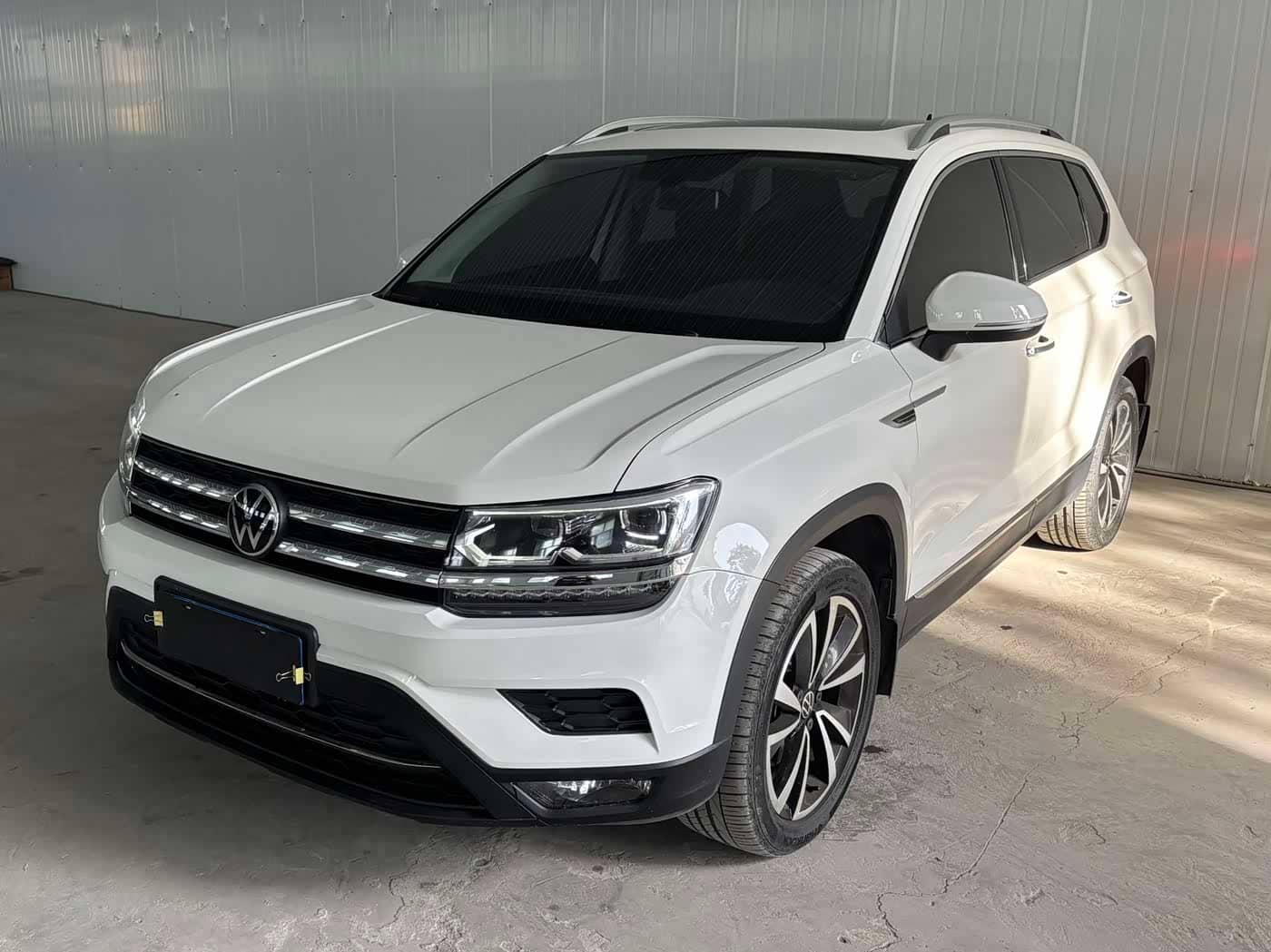 Volkswagen Tharu