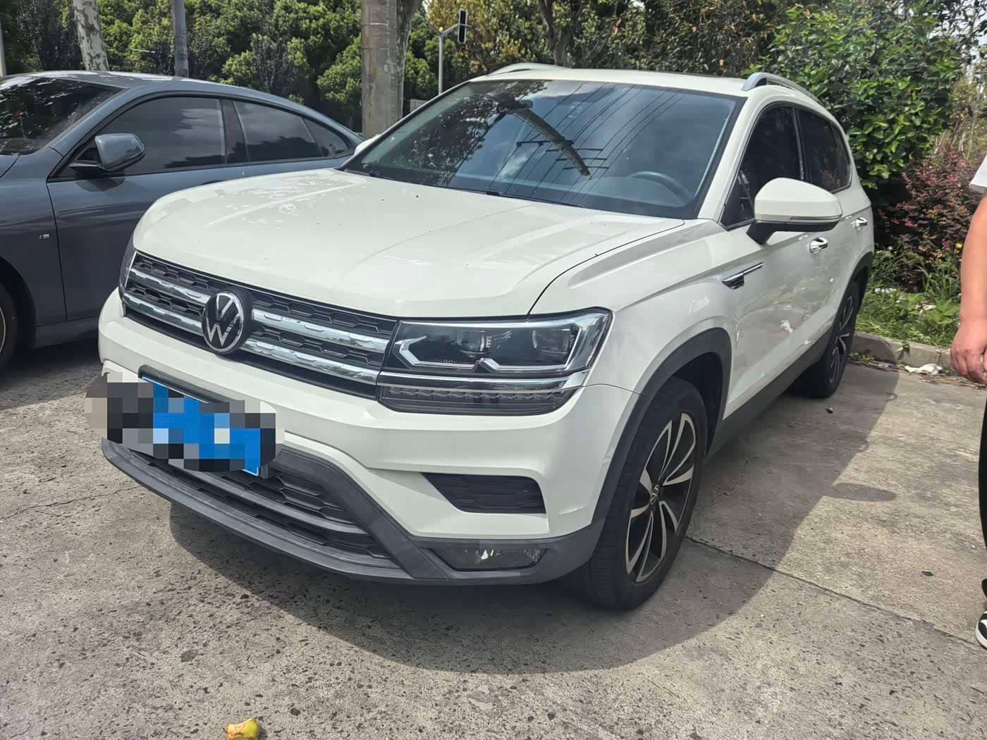 Volkswagen Tharu