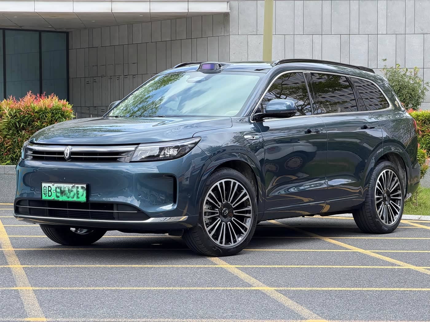 AITO Wenjie AITO M7