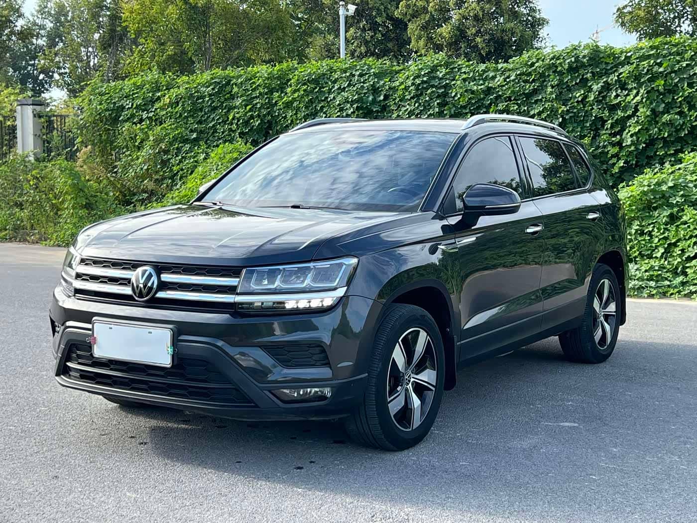 Volkswagen Tharu