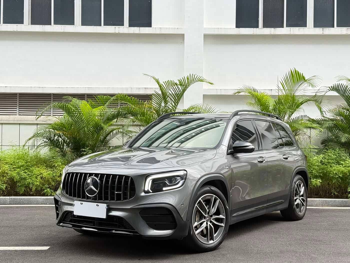 Mercedes-Benz GLB AMG