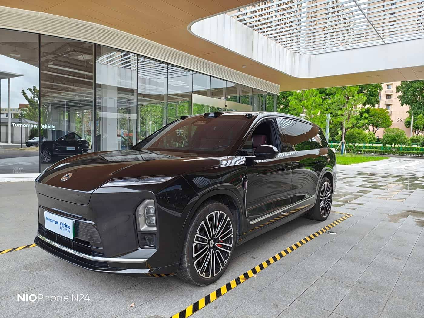 NIO ES8