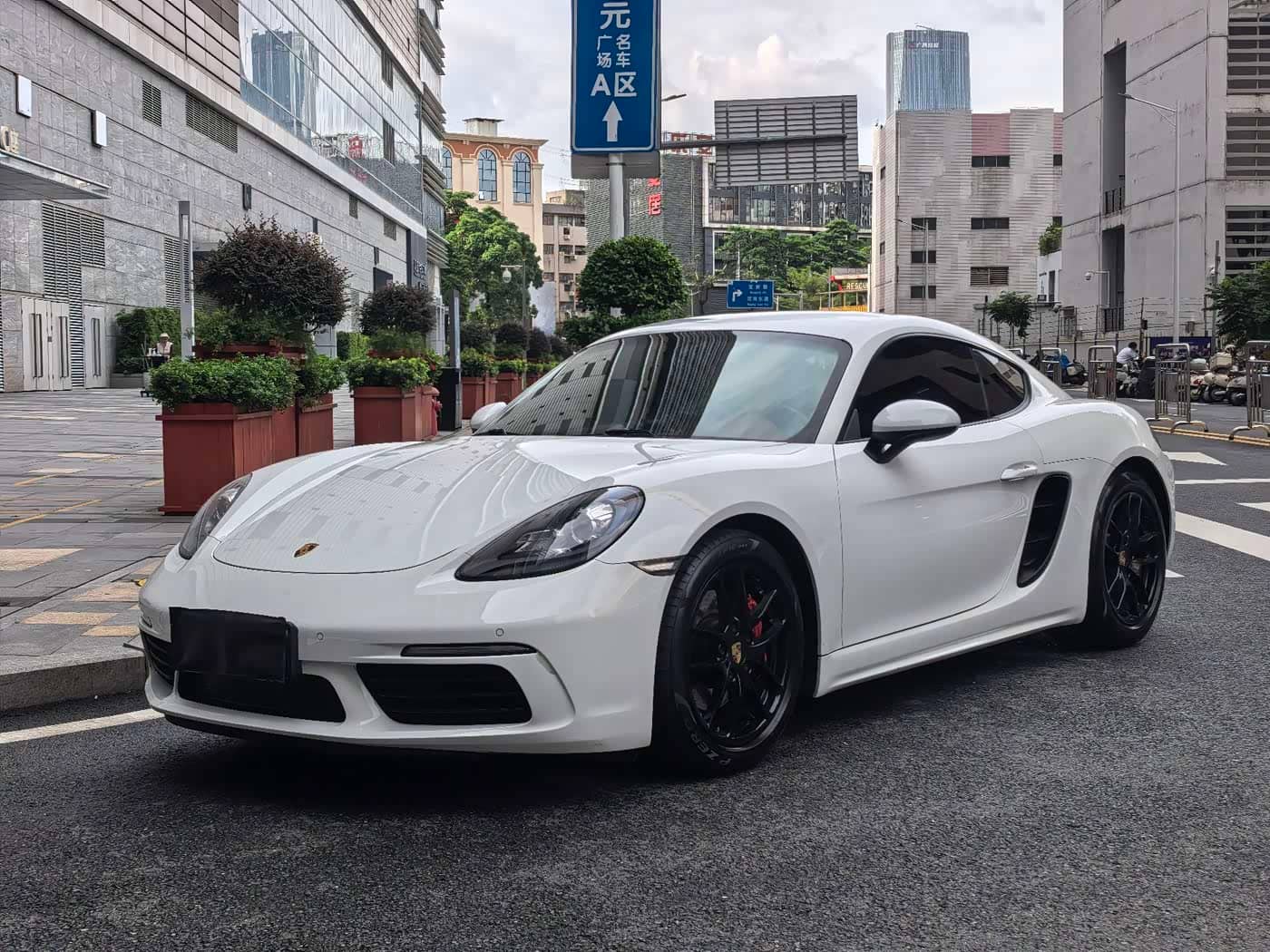 Porsche 718