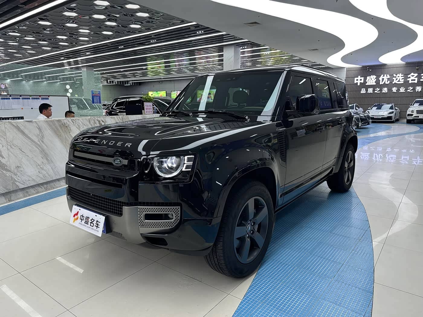 Land Rover Defender