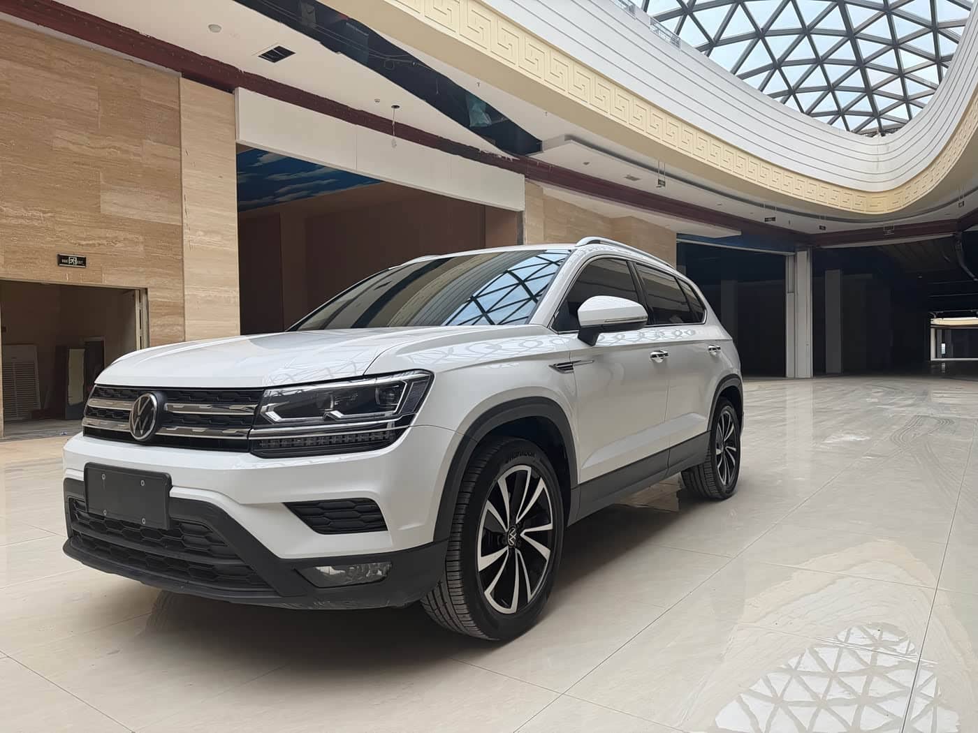 Volkswagen Tharu