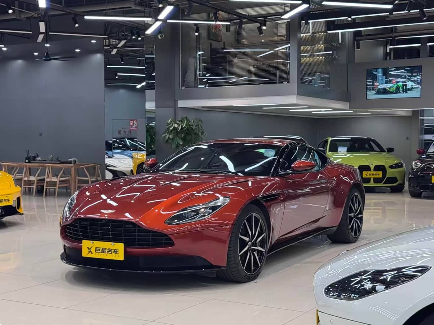 Aston Martin DB11