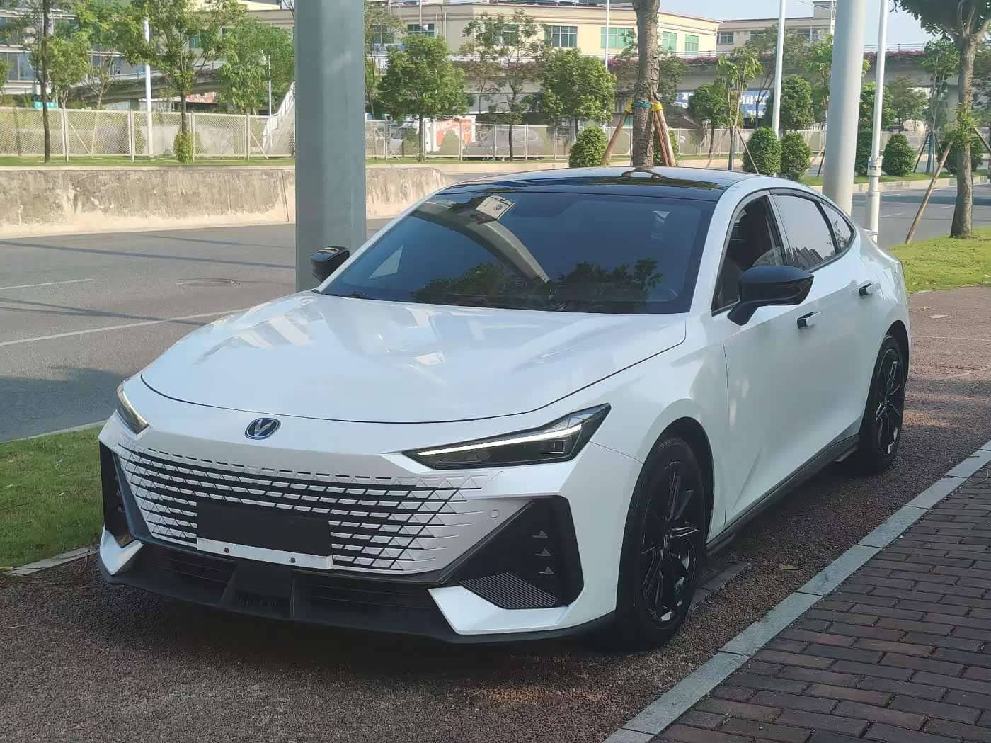 Changan UNI-V