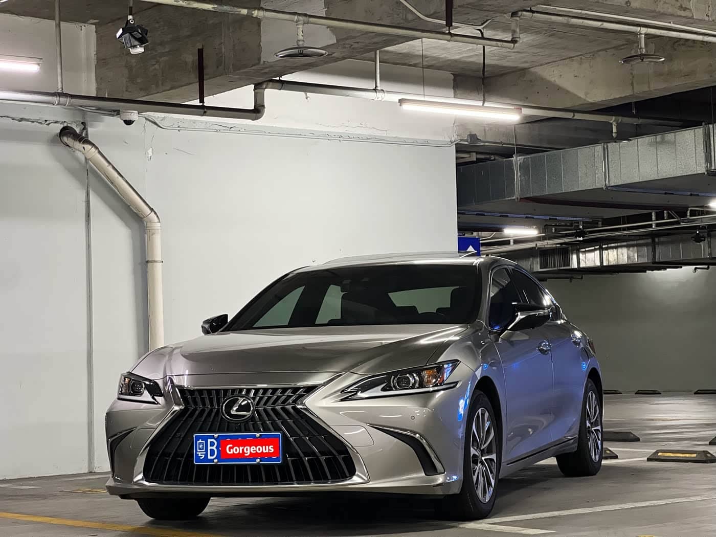 Lexus ES