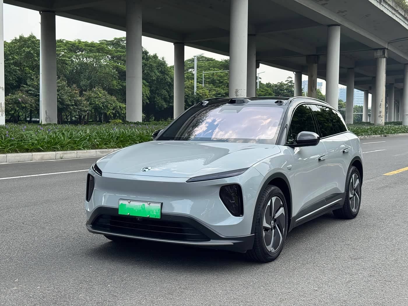 NIO ES6