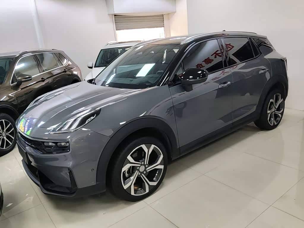 Lynk & Co 06