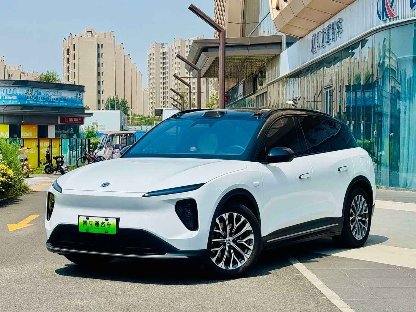 NIO ES6