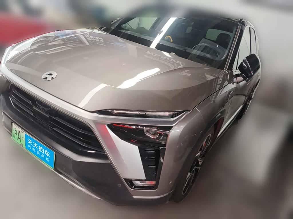 NIO ES8