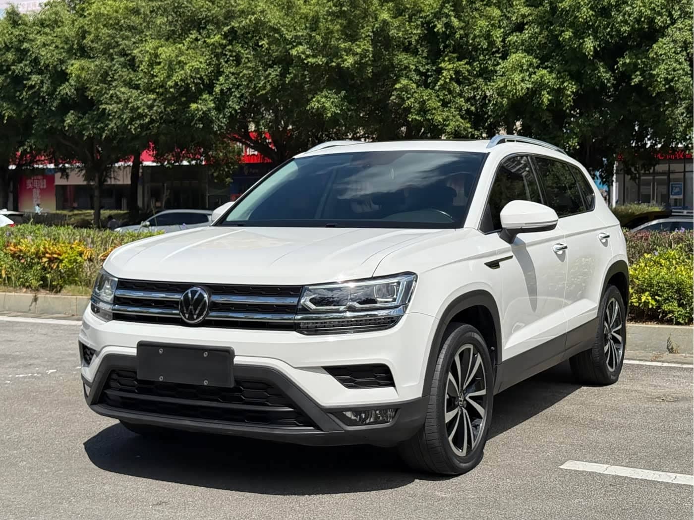 Volkswagen Tharu