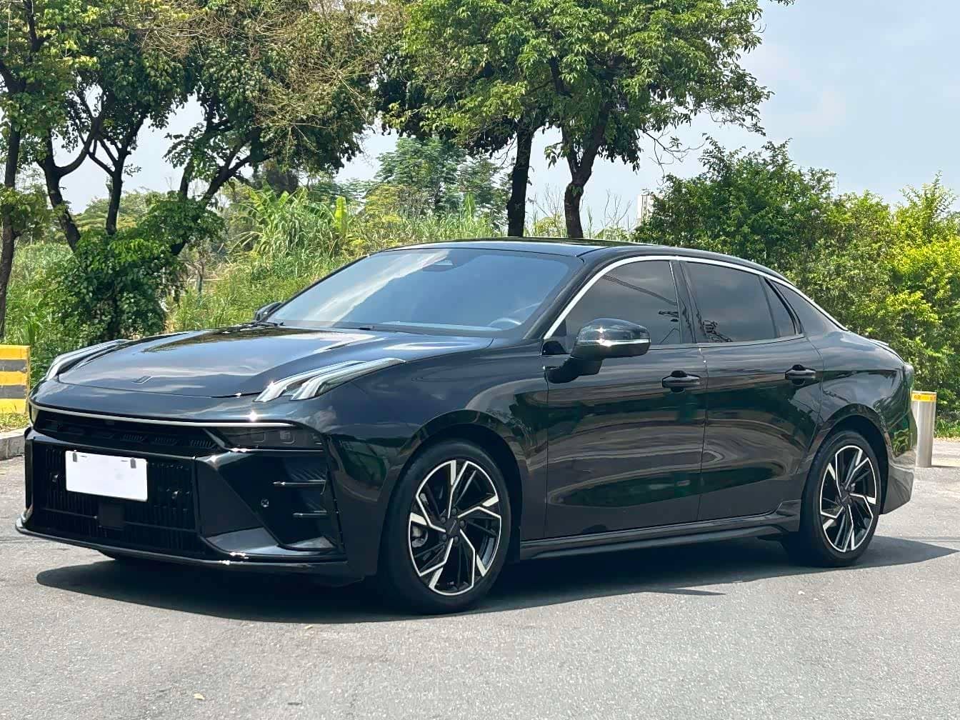 Lynk & Co 03