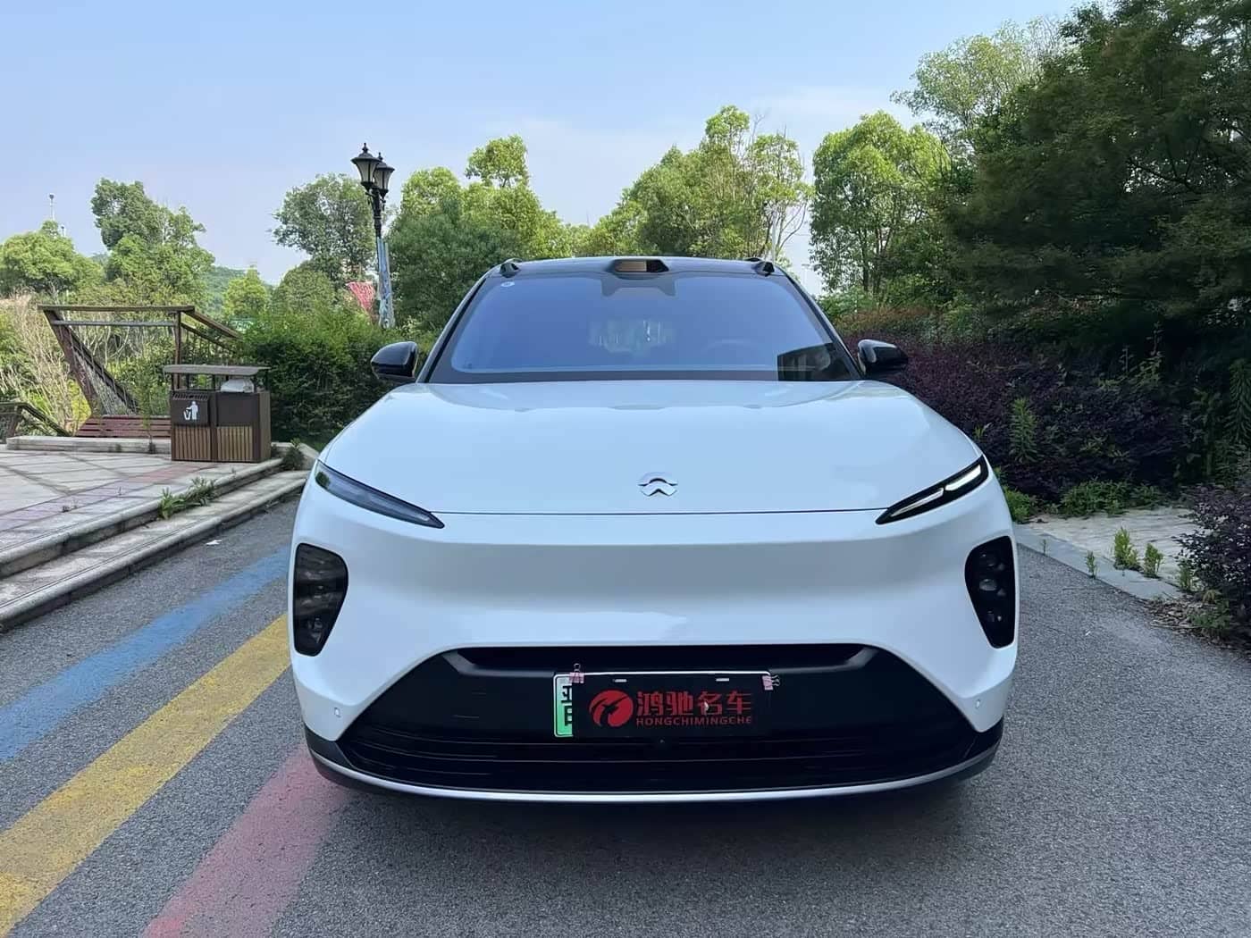 NIO ES8