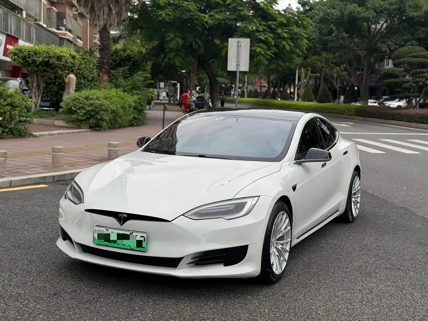Tesla Model S