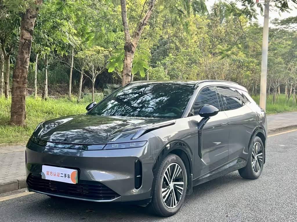 Lynk & Co 08 EM-P