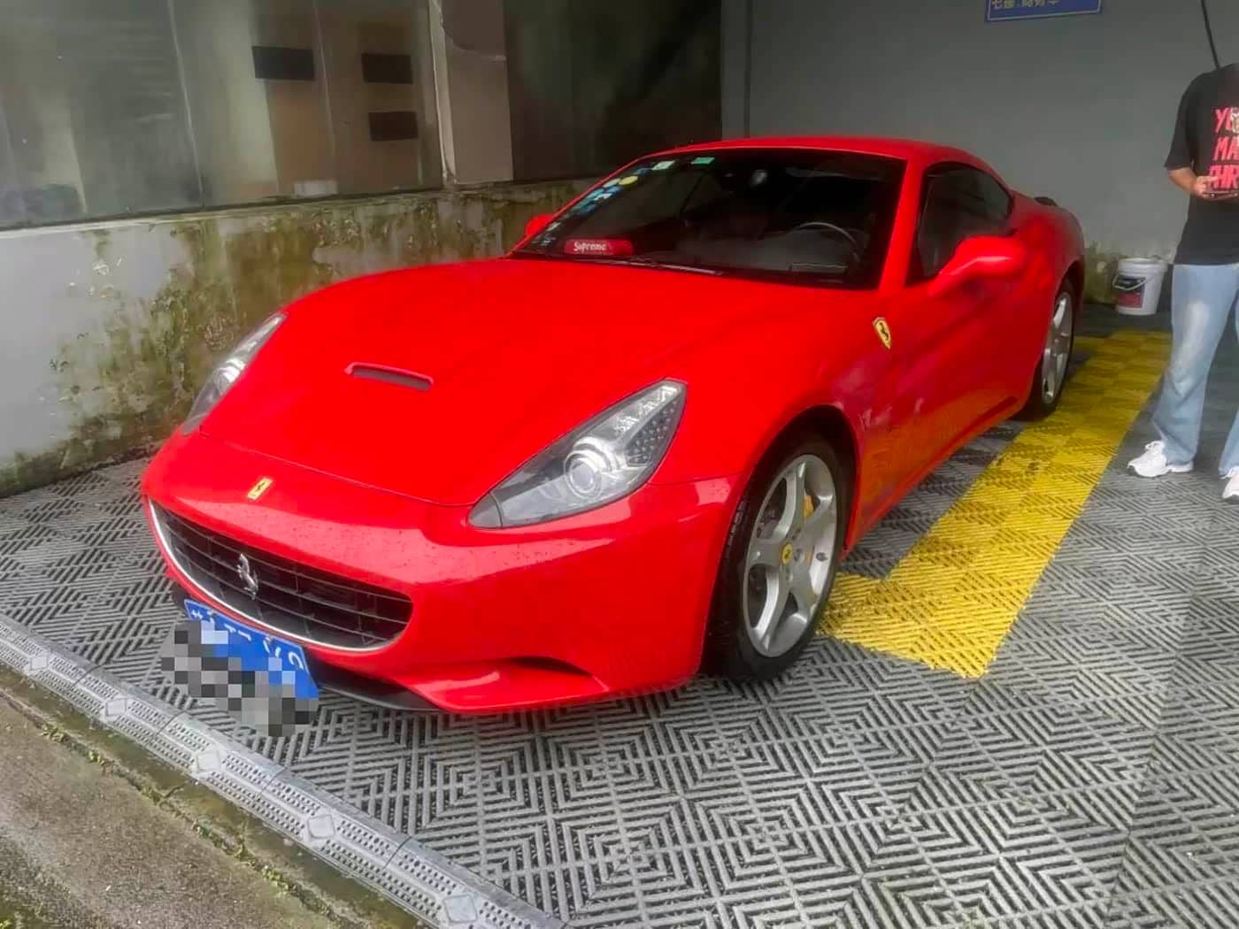 Ferrari California T