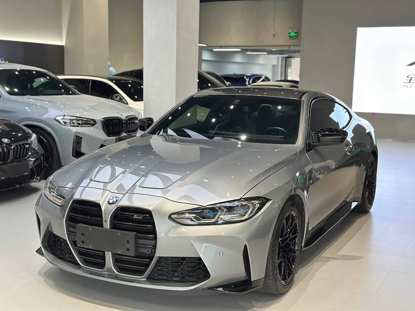 BMW M4