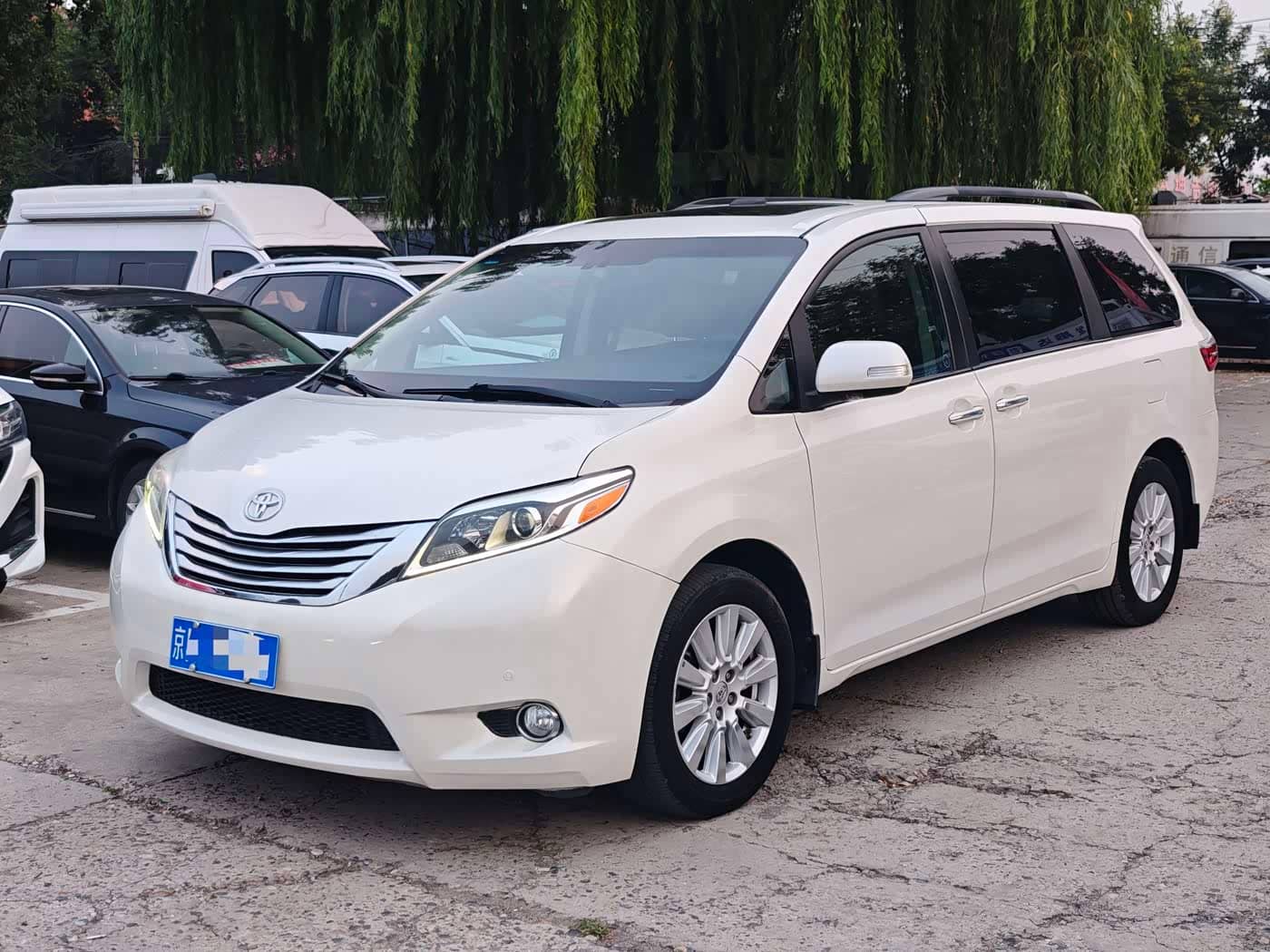 Toyota Sienna