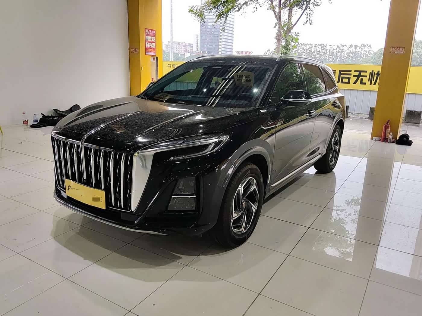 Hongqi HS3
