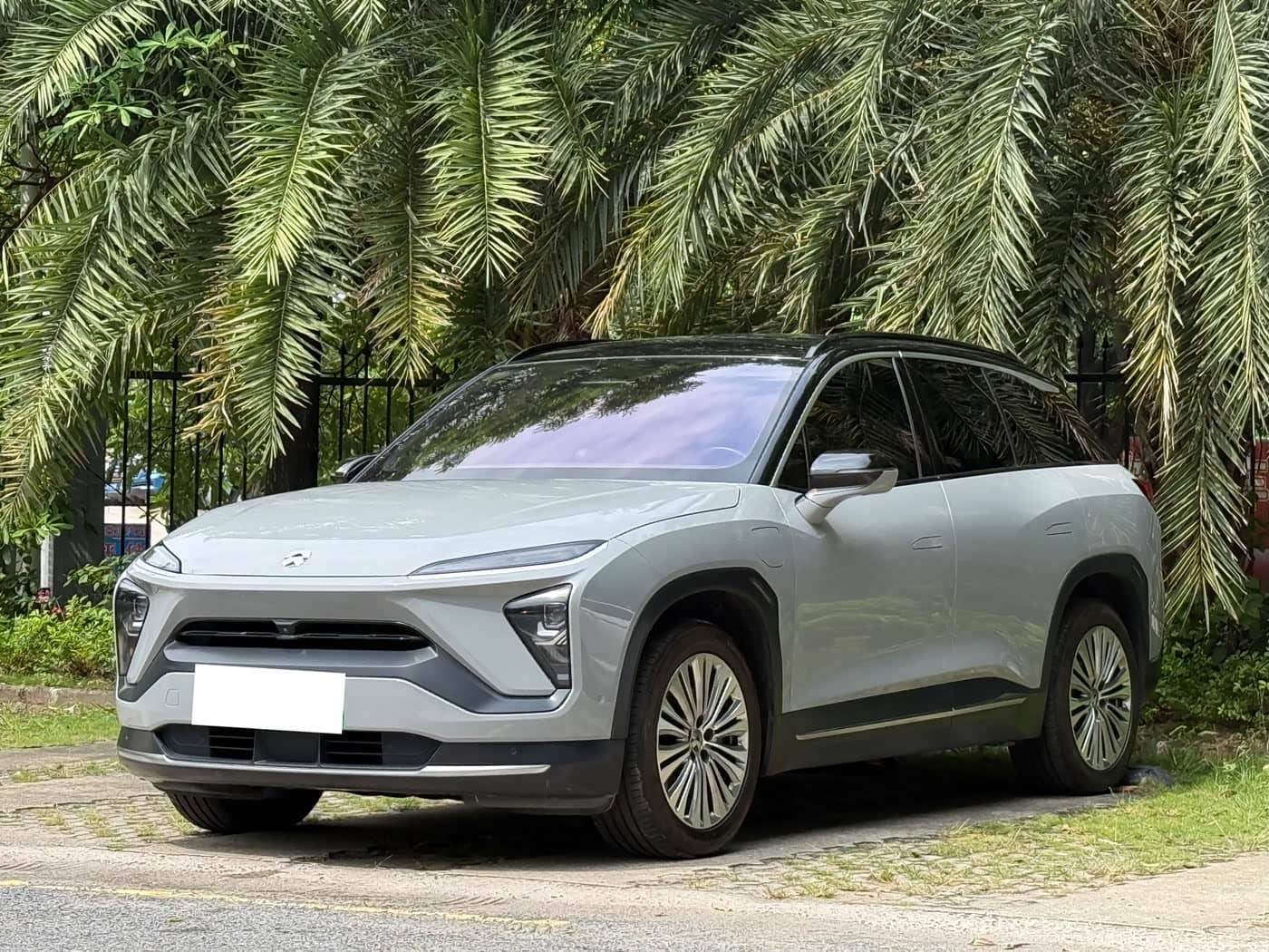 NIO ES6