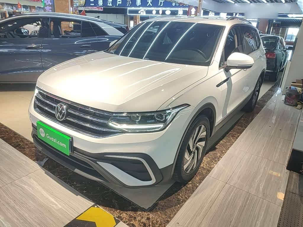 Volkswagen Tiguan L