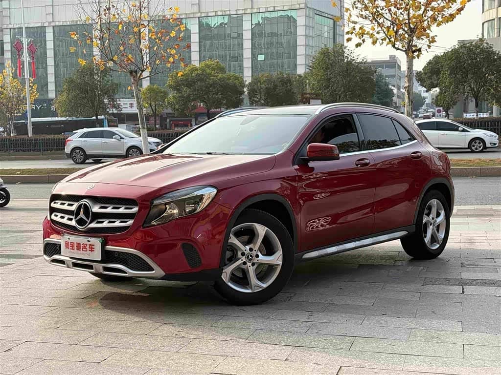 Mercedes-Benz GLA