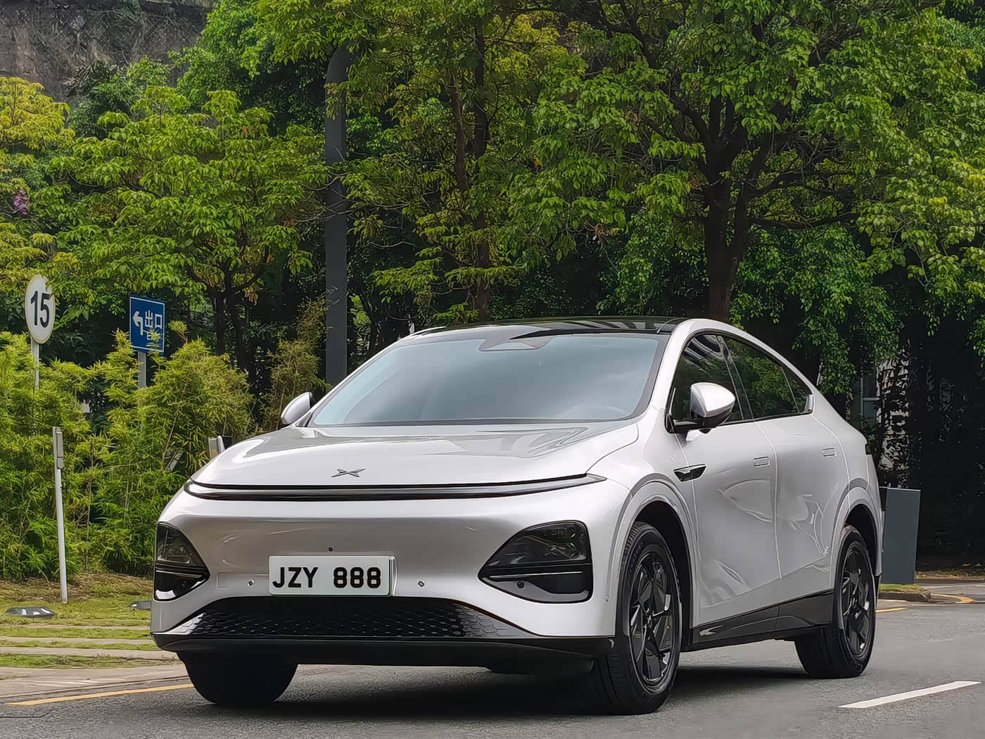 XPeng G6