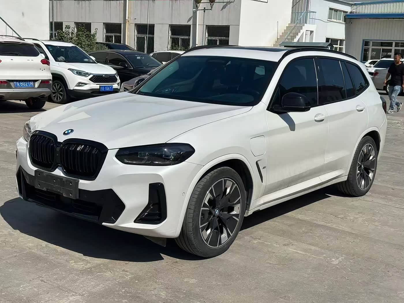 BMW iX3