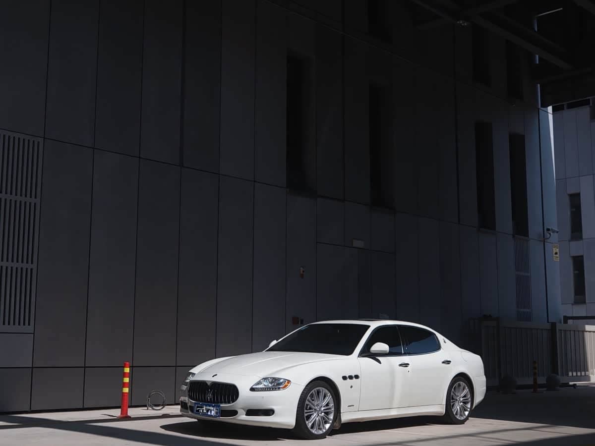 Maserati Quattroporte
