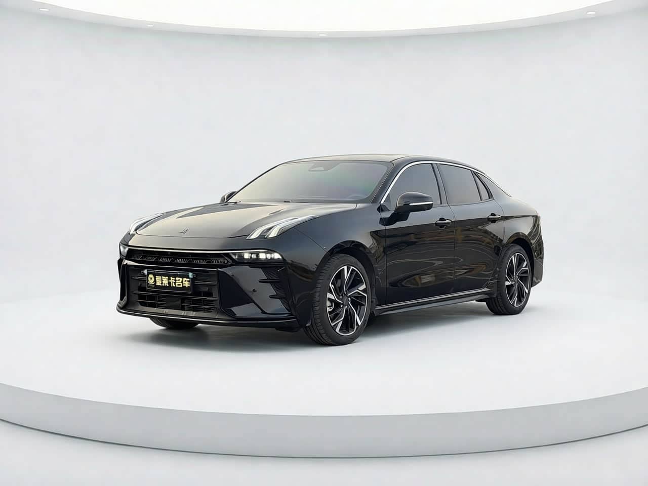 Lynk & Co 03
