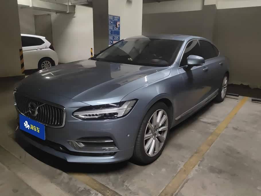 Volvo S90