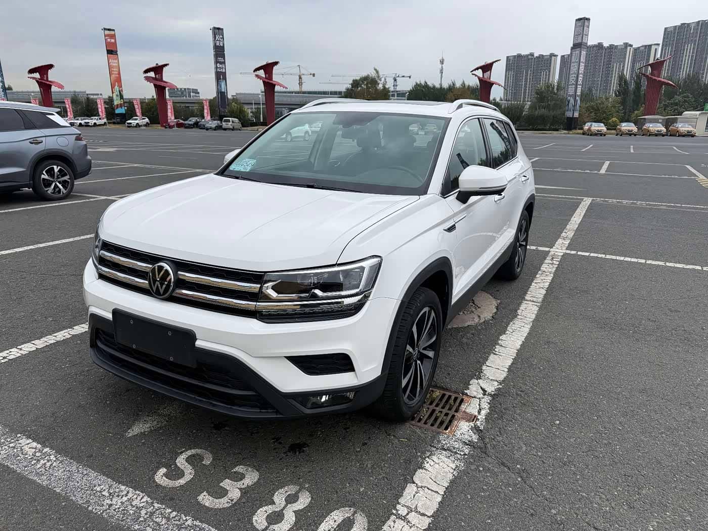 Volkswagen Tharu