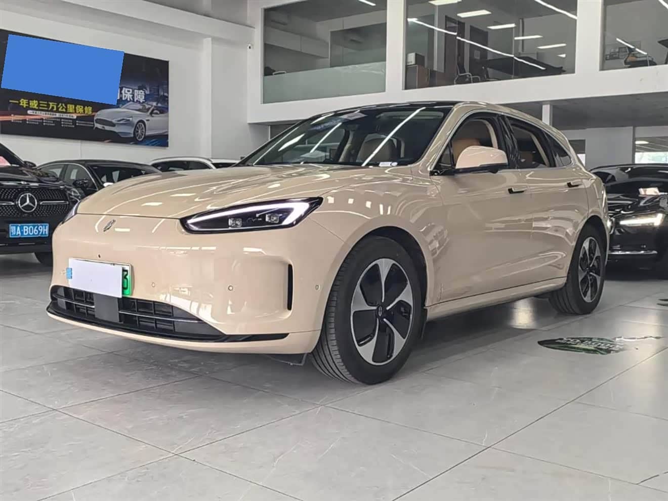 AITO Wenjie AITO M5