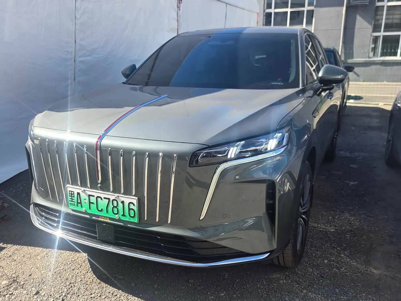 Hongqi HS6 PHEV