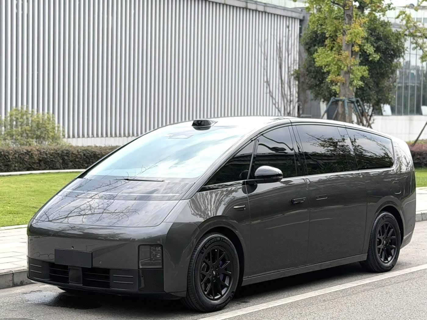Li Auto MEGA