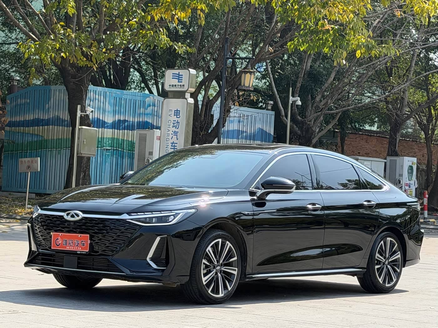 Chery Arrizo 8
