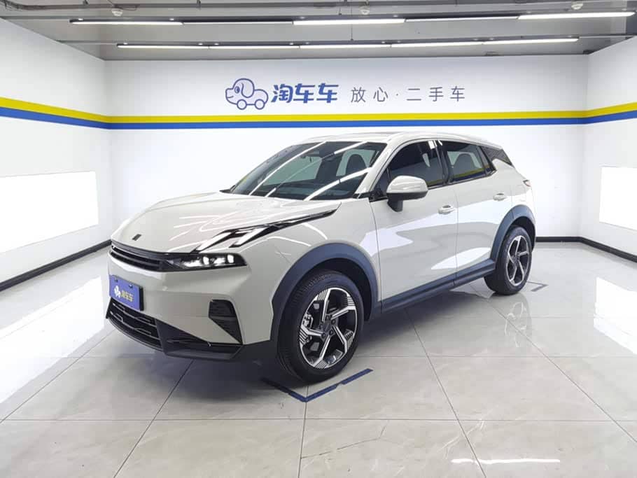 Lynk & Co 06