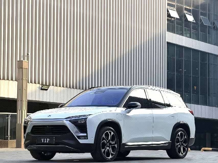 NIO ES8