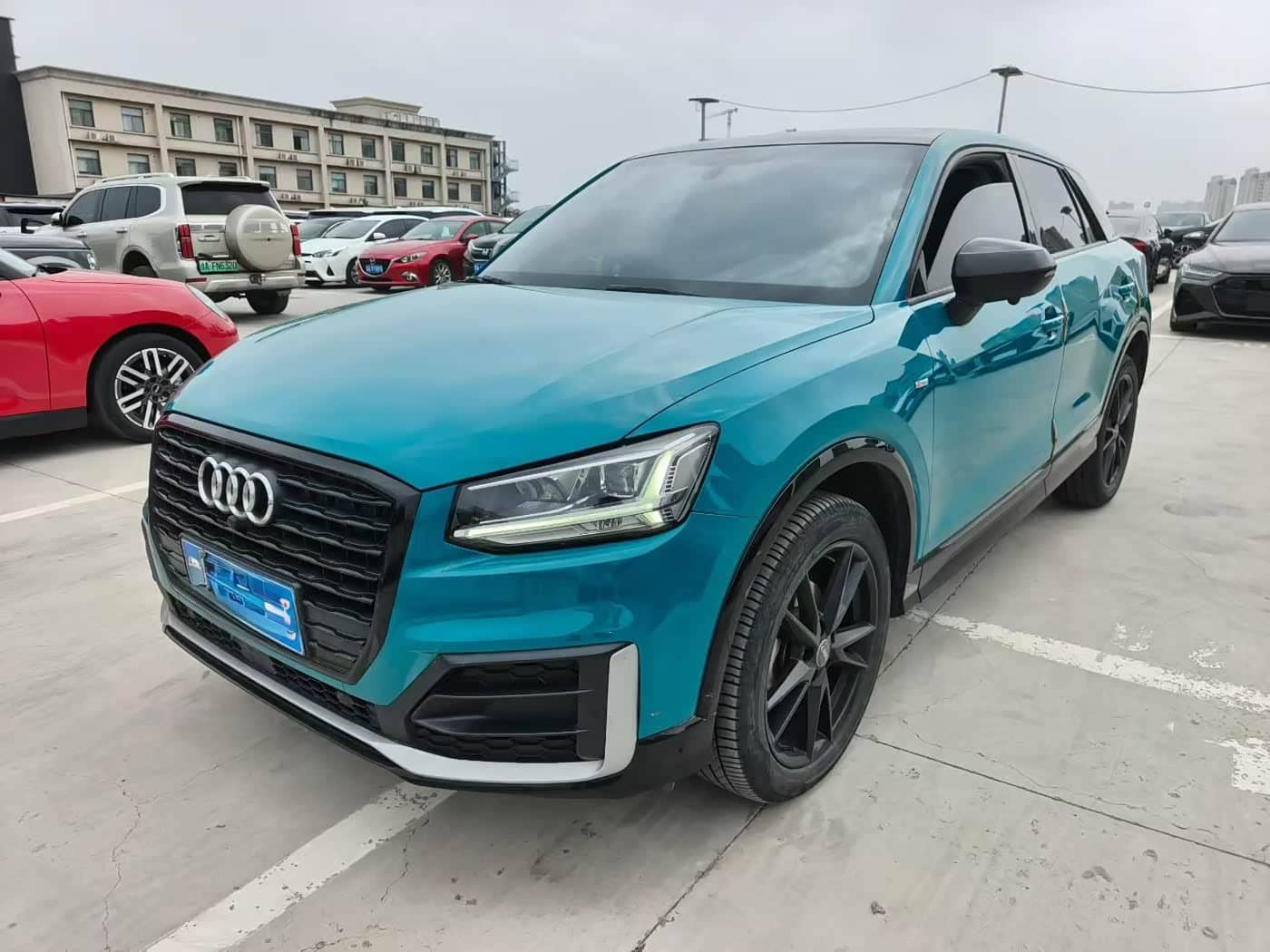 Audi Q2L