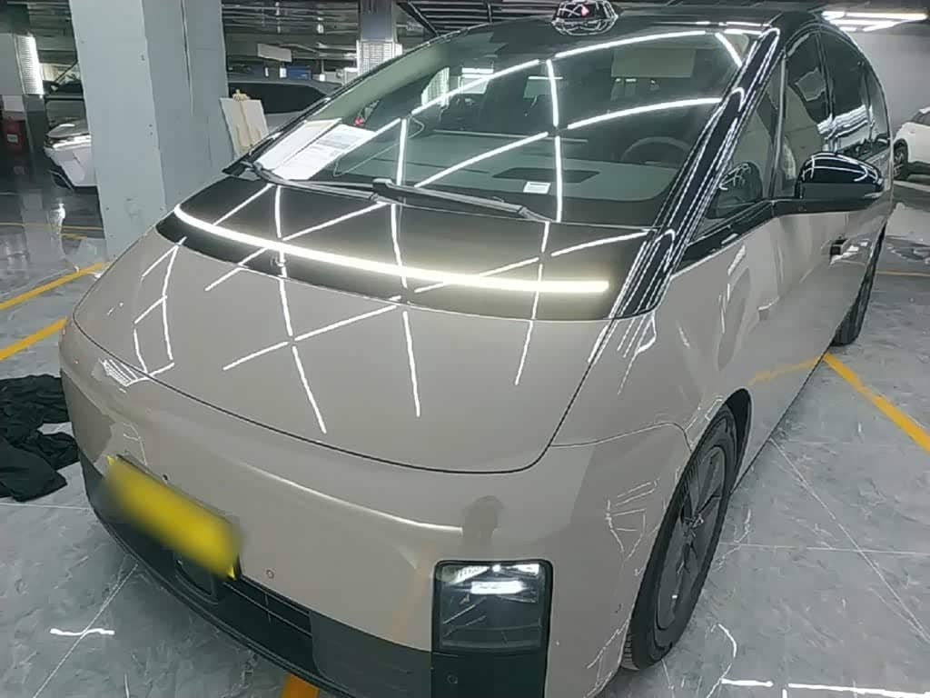 Li Auto MEGA