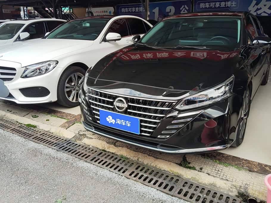 Nissan Teana