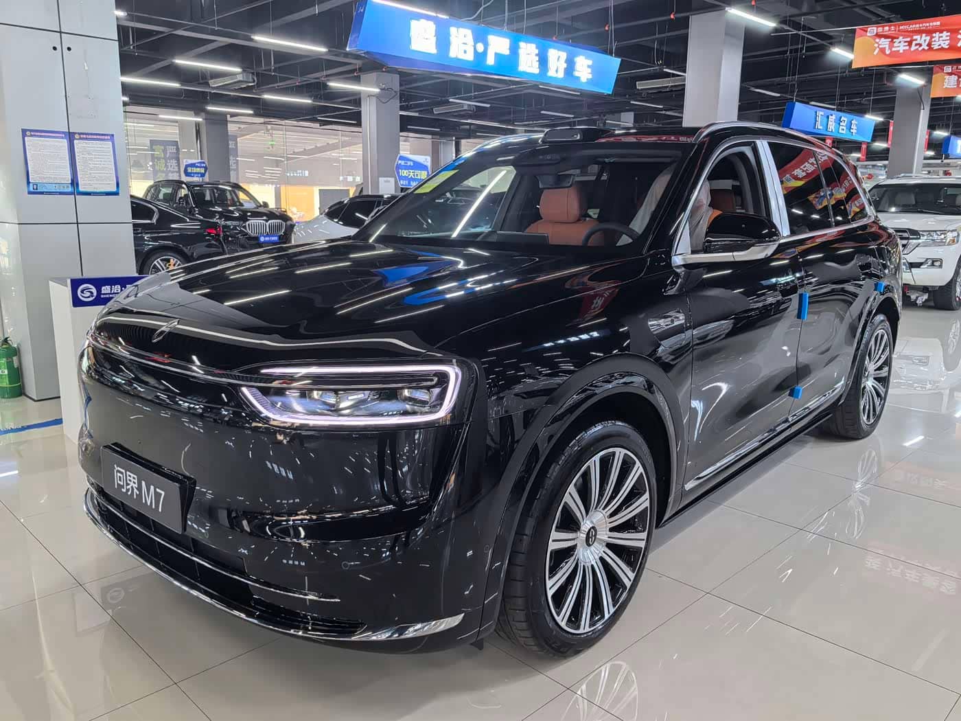 AITO Wenjie AITO M7