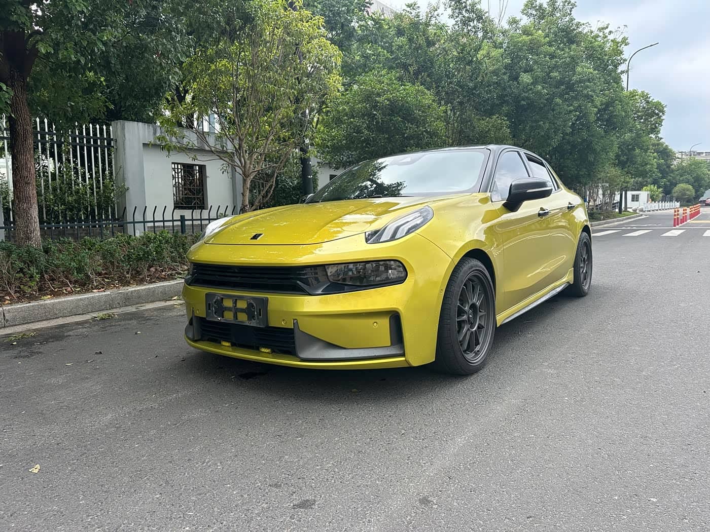 Lynk & Co 03