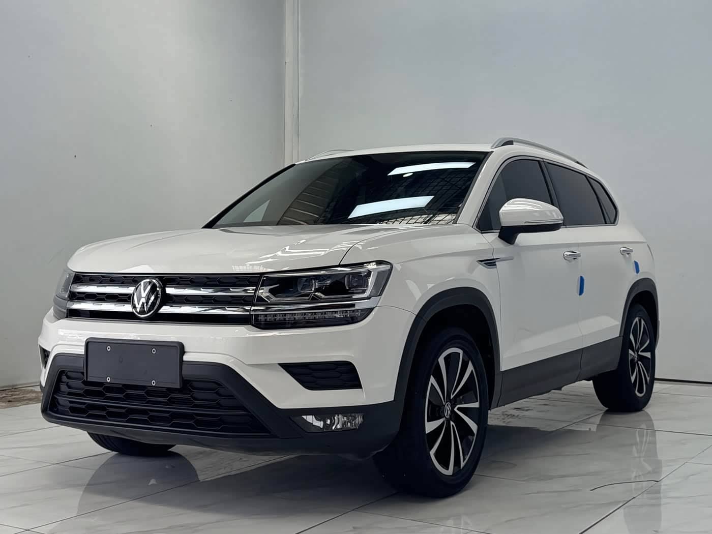 Volkswagen Tharu